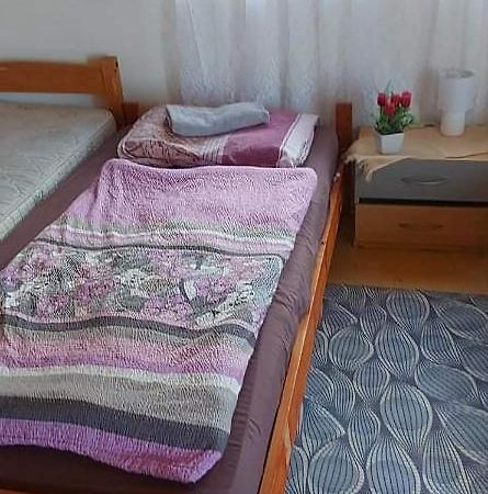 Отель Badacsonyi Pihenes Privat Berlemeny Бадачоньтомай Экстерьер фото